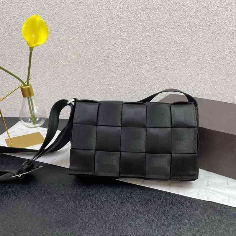 

Venetas Luxury Bottegas Handbags Messenger Woven Bags Men's Nylon Women's High-quality Pillow, Black
