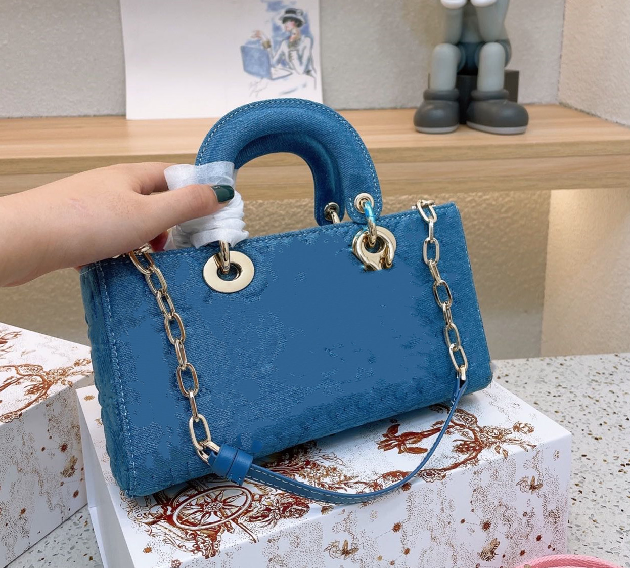 Latest style classic elements hand bag fashion chain design one shoulder diagonal bag exquisite luxury women's underarm bags Totes
