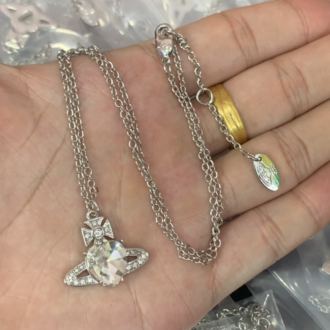 

Women's Saturn Micro Inlays Crystal Choker Necklaces Clavicle Chain Western Queen Planet pendant Necklaces Dainty Chains Designer Jewelry VNV102