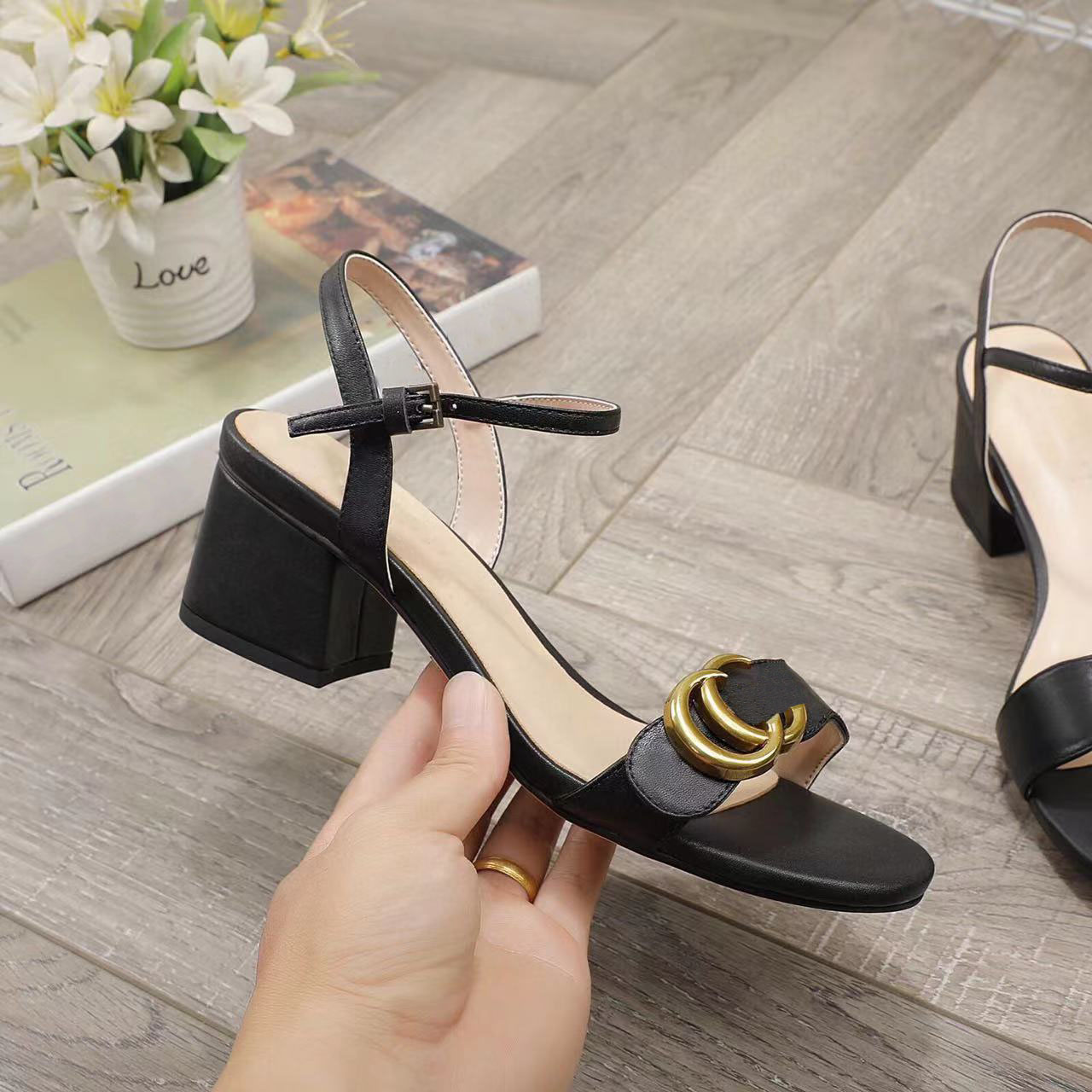 

Designer Women's Sandals Leather Thick Heel Double G Slippers Mule Sexy Summer Flip-Flops Outdoor Beach With Box 25-42, Shoe box