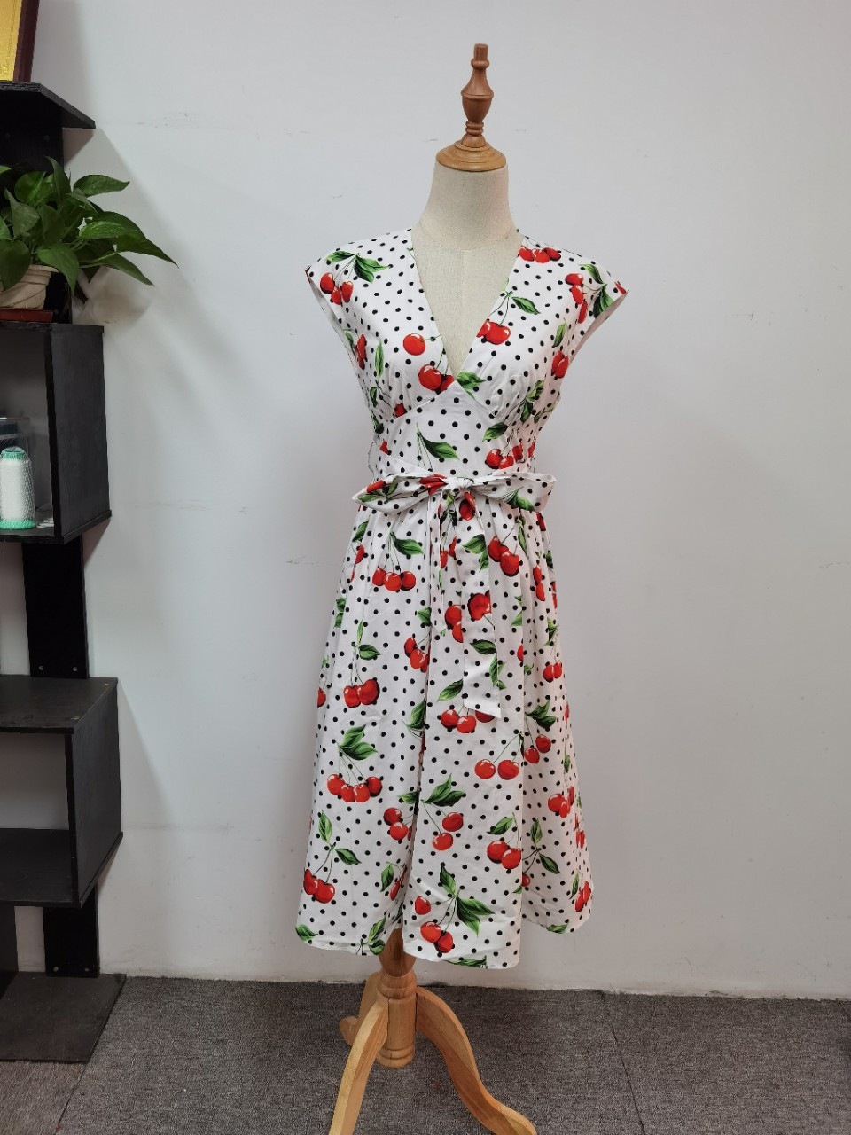 

Summer high-quality cherry print sleeveless 100% cotton dress, Green