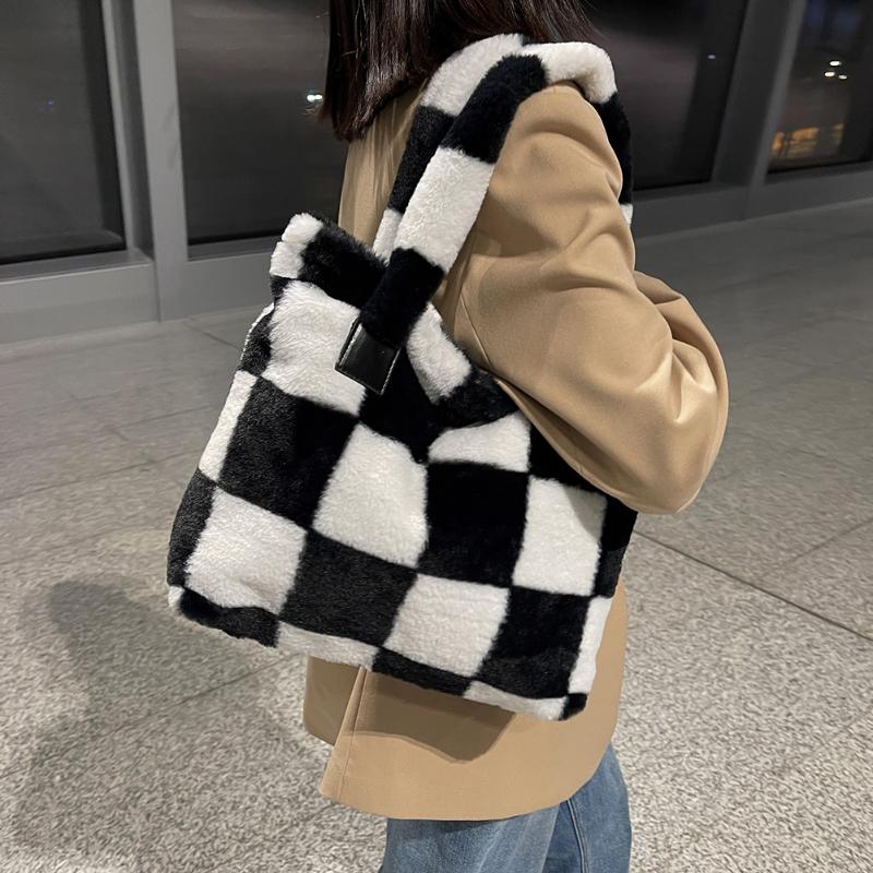 

Evening Bags Women Winter Bag Checker Print Shoulder Quilted Soft Plush Bucket Female Fluffy Underarm Large Capacity Tote BagsEvening, 26x30x3cm