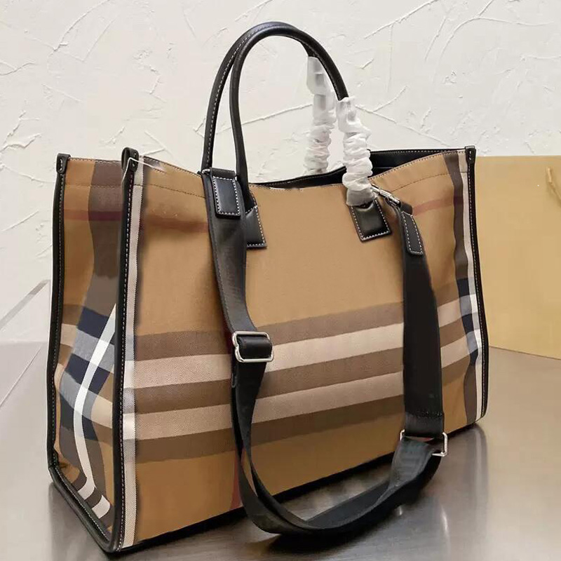 

Hot Luxurys Designer Womens Raffia Drawstring Knitting Tote Bag Straw Shopping Bag For women High Quality Large Capacity Handbags Lady Fashion Travel Street Totes, Black 3