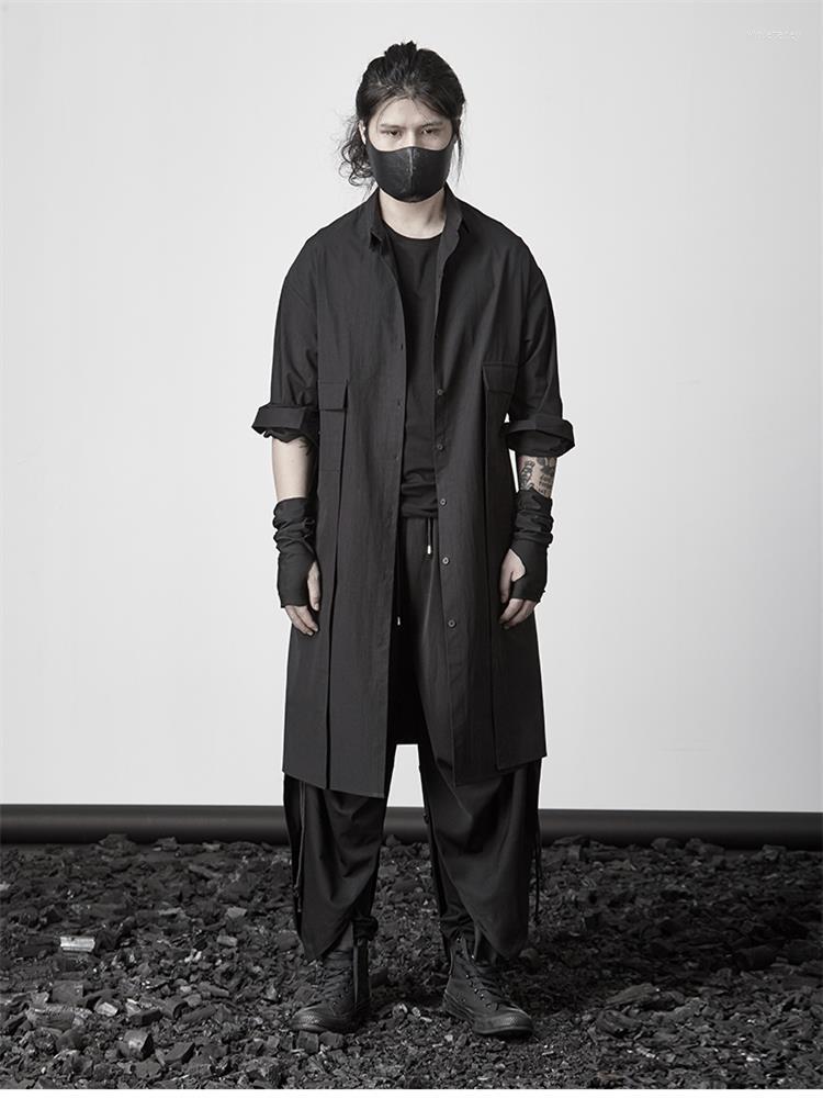 

Men's Trench Coats Japanese Dark Black Robe Men's Personality Cloak With Slits Design Nightclub Trend Loose Big ShirtMen's Viol22