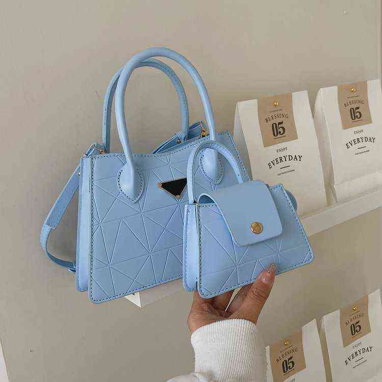 

Summer New Triangle Hobo Handbag 2022 Trend Simple Handbag Fashion Foreign Style Single Shoulder Messenger Bag, White