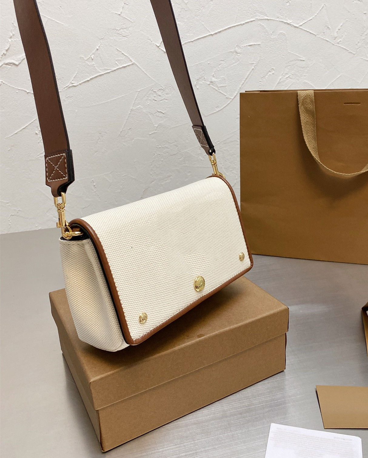 

Women's classic shoulder bag designer bag spring summer retro high-end atmosphere luxury simple elegant small fresh logo printing matching gift box, Make up the difference