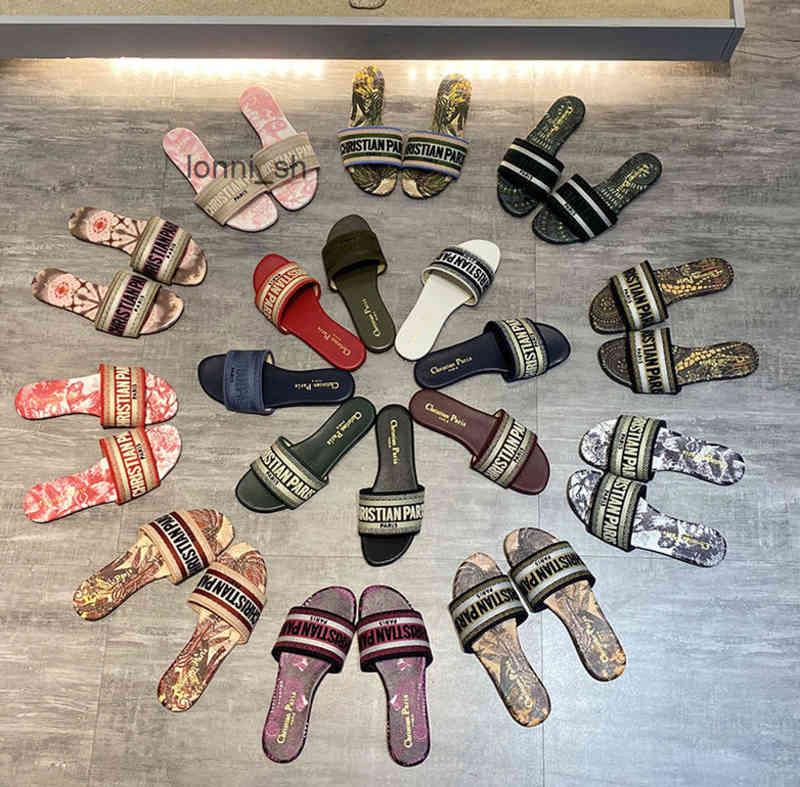 

Fashion Womens Chritianshoe Designer Slippers Net Red Sandals Female Summer Wear 2022 d Home Embroidered Letters Leather Beach Vacation Flip FlopsOAXY, Coconut yellow