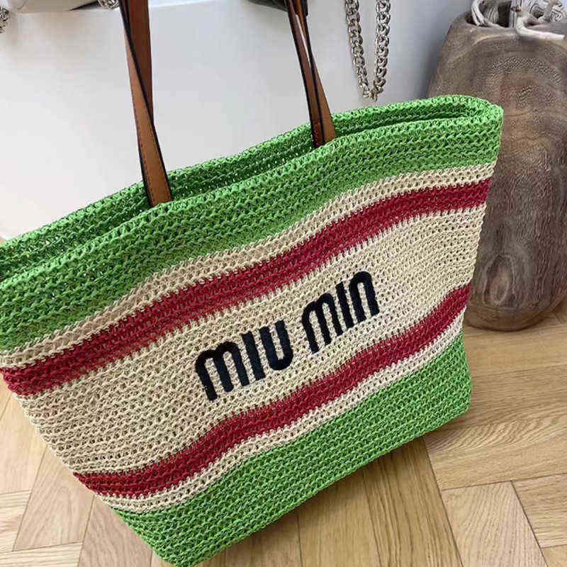 

Heat leather straw tote bag women's woven large capacity shopping stripe Tote Bag Mommy Purses, The letter is green