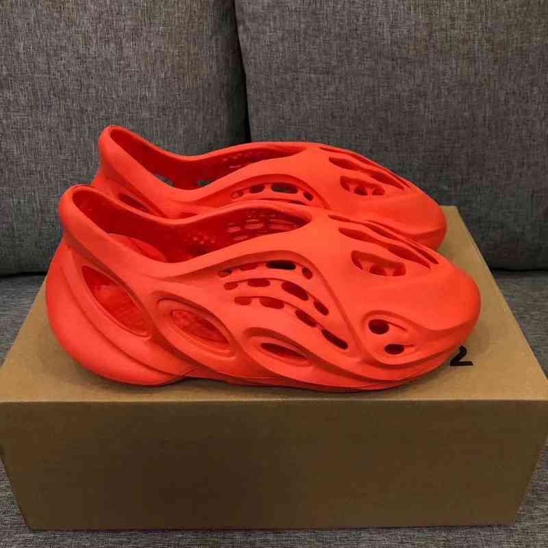 

Yeesys Kanyes Slipper 2022 Sandals Slip-on Bone Slide Foam runner Men Women Slippers Enflame Orange Royal Blue Sandal Desert Sand Resin Moon Grey Earth, Color#10