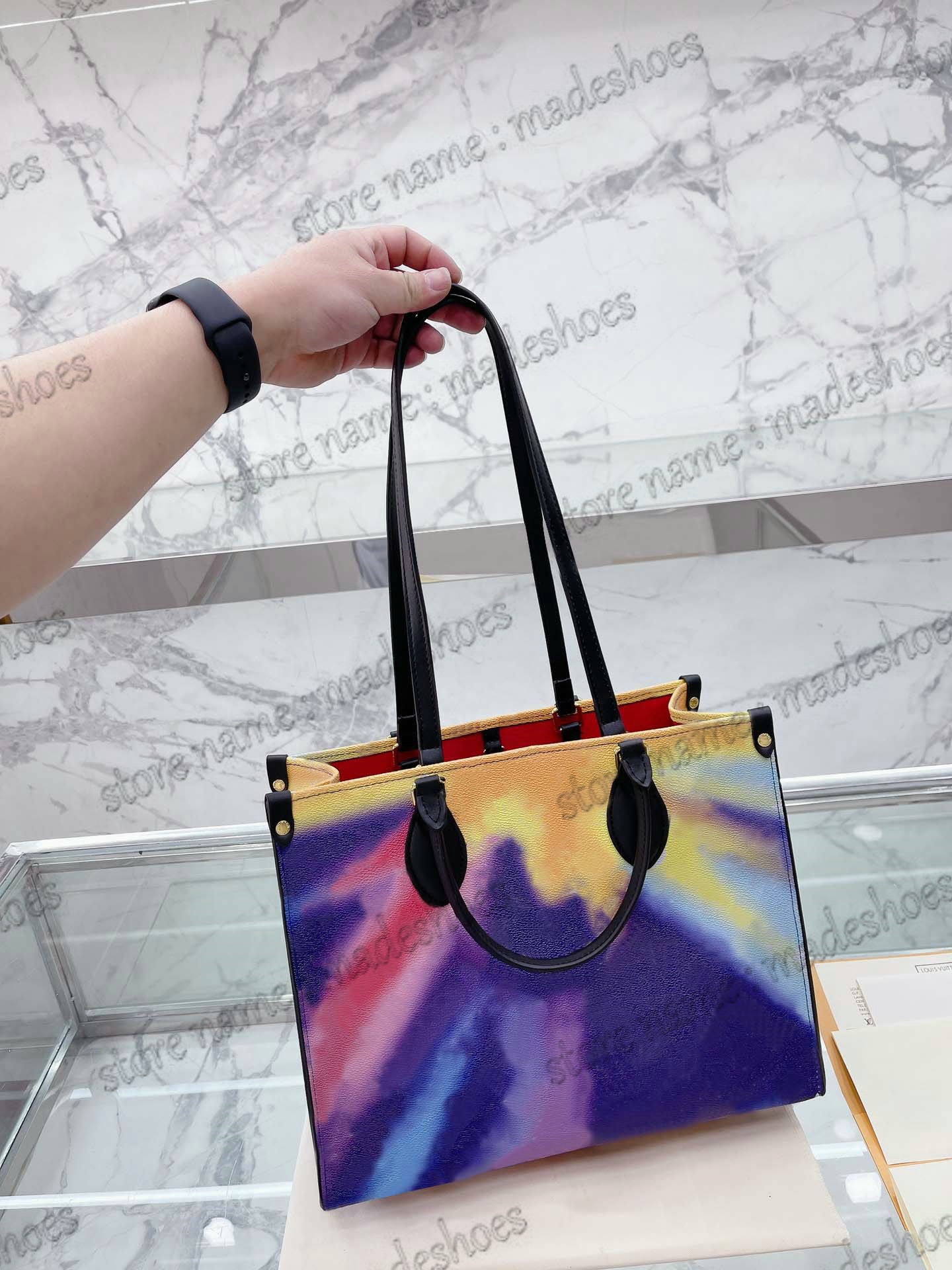 

Spring 22 Colorful Sunrise Onthego MM Designer Tote Bag Gradient Blue Monograms Pattern On The Go 35cm Handle Bags Luxury Handbag Women CrossBody