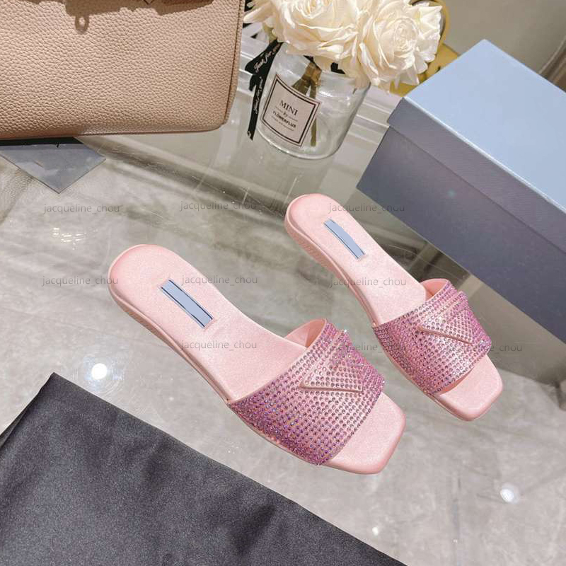 Pantoufles roses Designer Sliders Sandles pour femme Luxueux Strass Plate-forme Diapositives Summer Beach Tongs Talon plat Sandales Chaussures