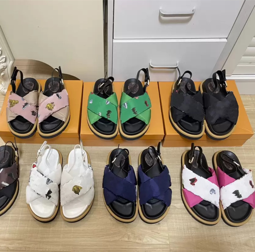 

Designers Women Sandal Slippers POOL PILLOW COMFORT sandals Smooth Calfskin Flat Letter womens Mules Fashionable Rubber Bottom Width Slides slipper 35-40, Customize