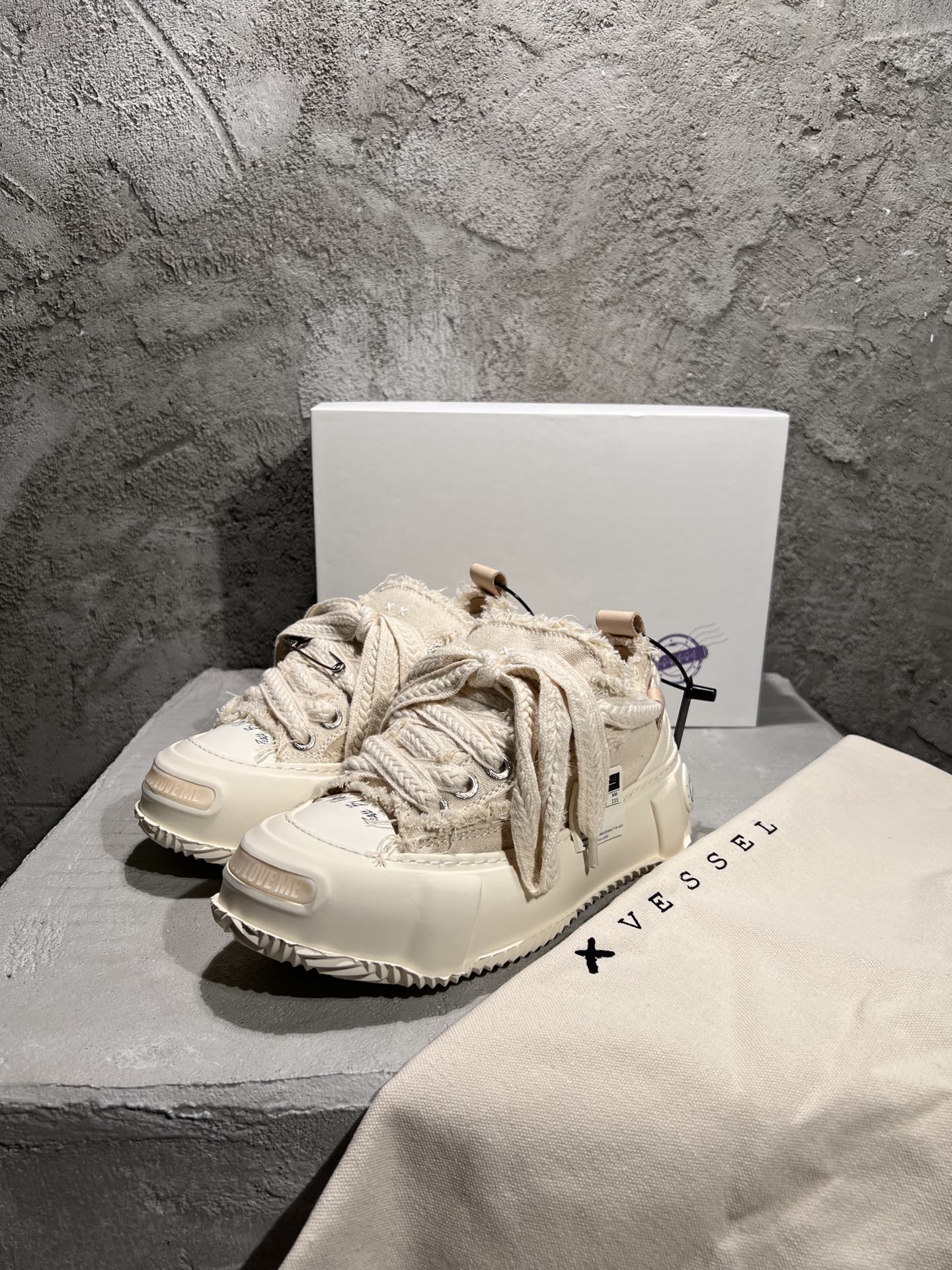 Newest model womens and mens beautiful new designer Sneaker Casual designer shoes - high quality womens and Mens EU SIZE 35-45 Shoes sneakers