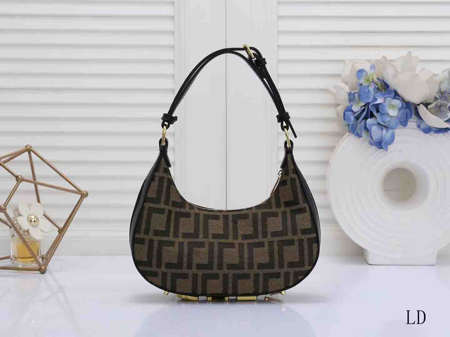 

women's fashion designers handbags shoulder Crossbody bag Luxury bag tote purse handbag message bags TOP quality brands classic #2033 25CM