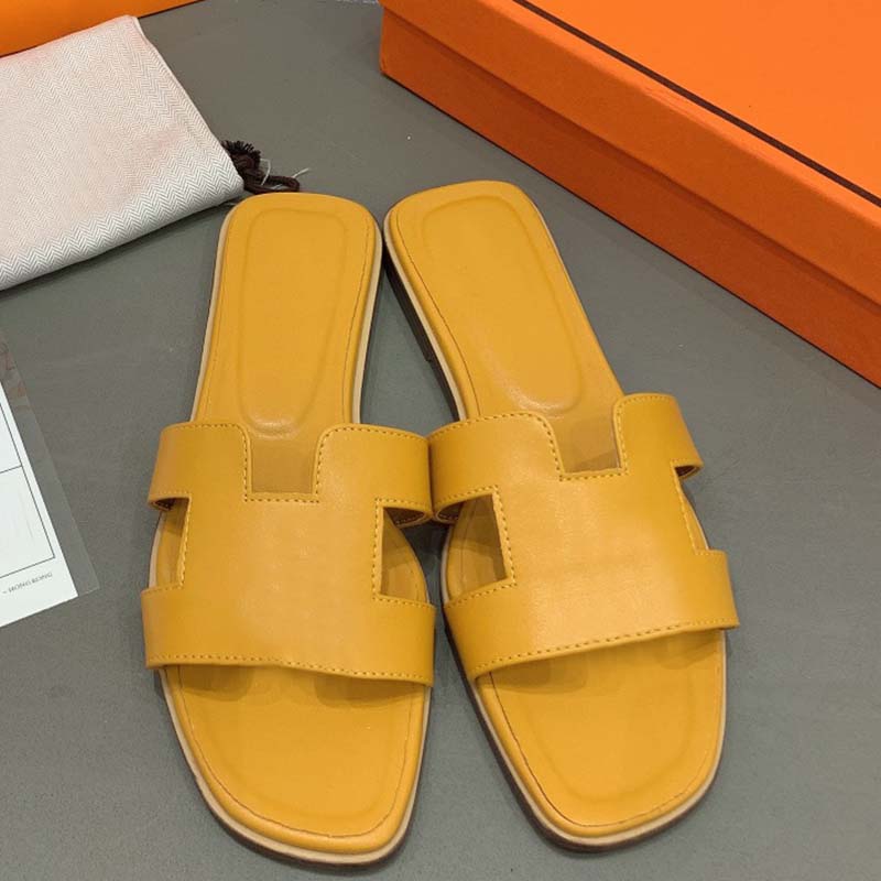 

Beach Slippers Classic Flat heel Summer Lazy Sliders Design Fashion Cartoon Big Head Flip Flops Leather Lady Slides Women Shoes Hotel Bath L