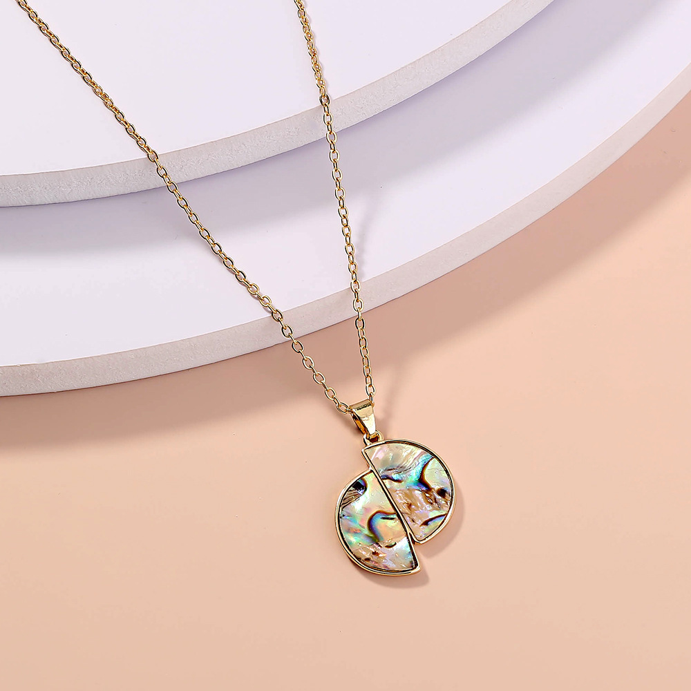 

Popular Natural Abalone Shell Versatile Necklace Creative Simple Style Geometric Metal Clavicle Chain