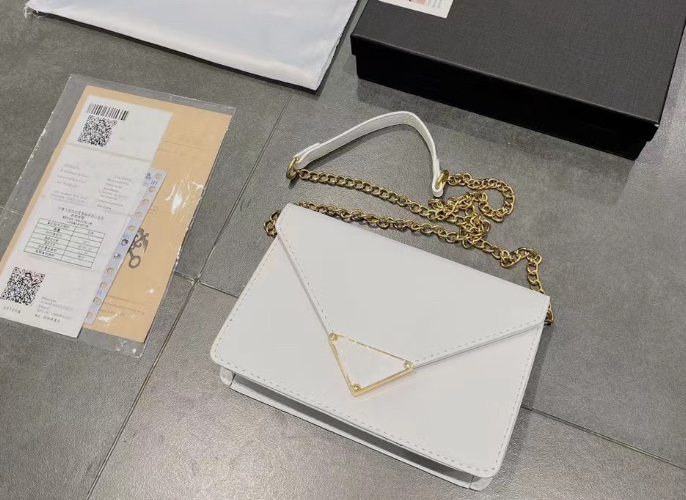 

High Quality New Triangle Mark Build Crossbody Square Bag Small Square Bag Women's Korean Style Chain Phone Bag, As pic