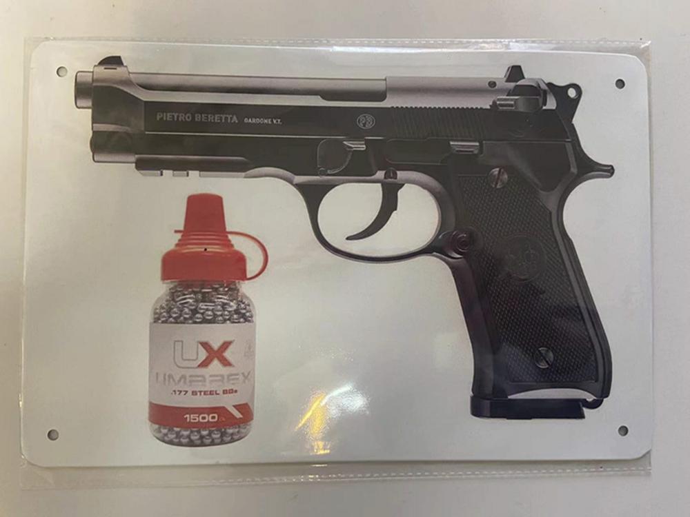 

Umarex Beretta Fully Licensed 92A1 CO2 Full Metal Semi/Full Auto Blowback Airgun Black W/Free 1500 .177 Gun metal wall plate B31167524