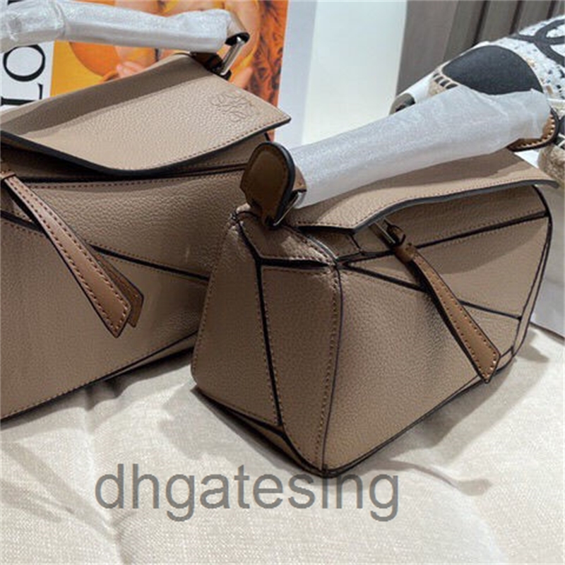 

Loews Portable Handbags Designer Women Female Cowhide Geometric Bag 2022 Single Shoulder Large Capacity Dazhong Mini RCQ7 Puzzle, Caramel