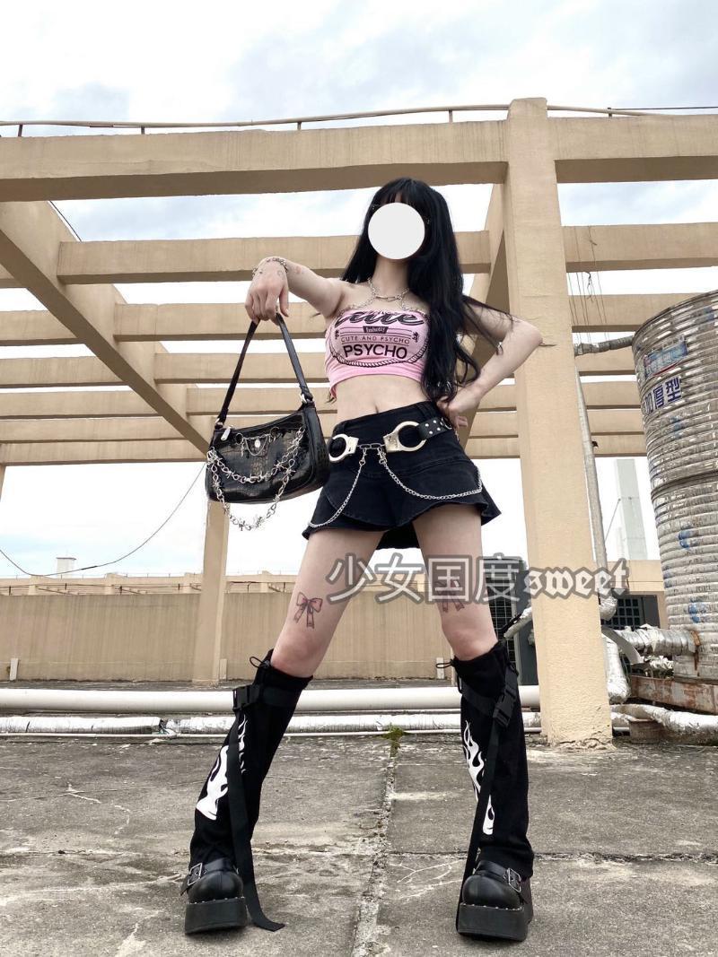 

Skirts Girls Sexy Disco Mini Denim Skirt Dark Series Cool Leg Cover Dance Punk Gothic Ultra-Short Black, Pink top