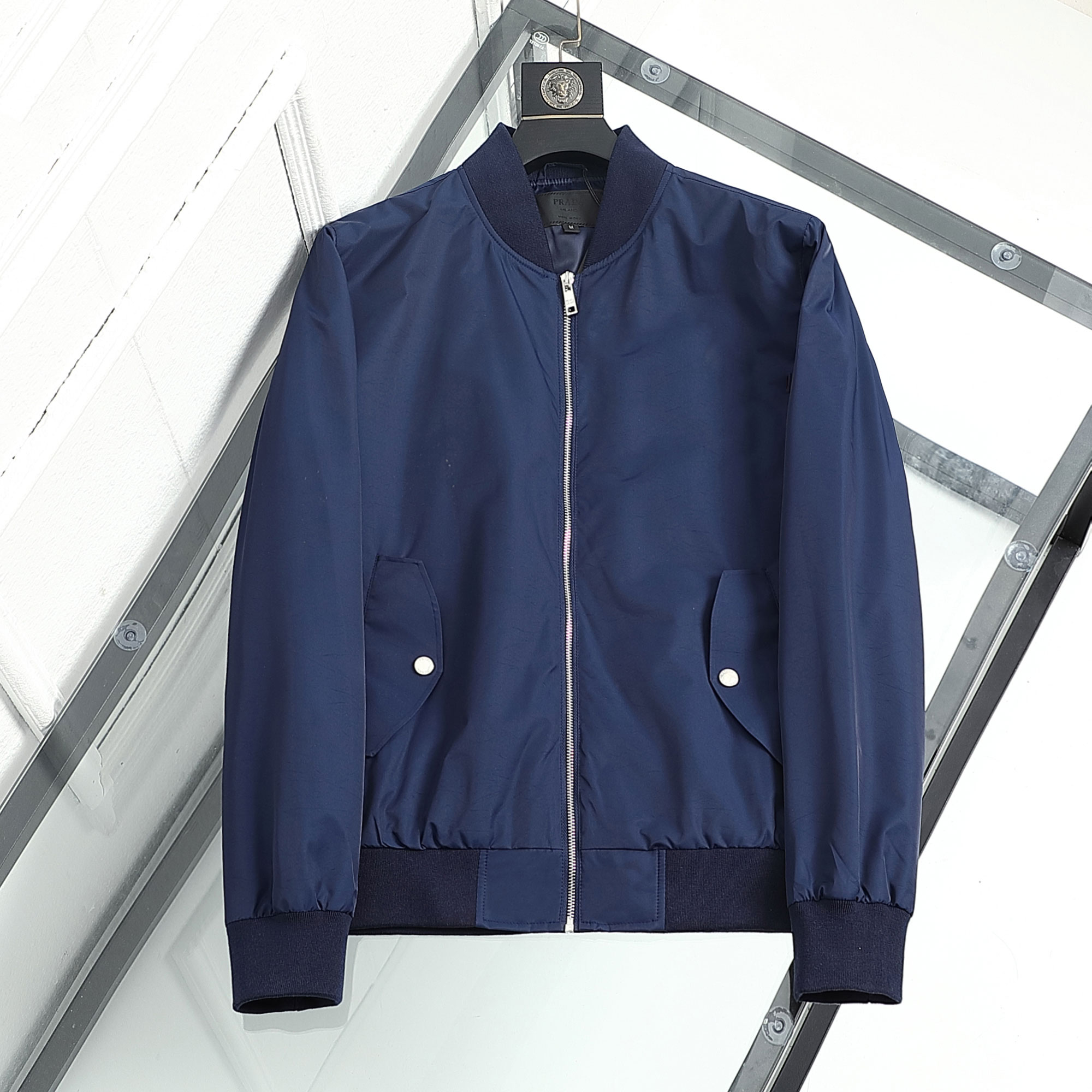 

Designer Mens Jacket Spring Autumn Coat Windrunner Fashion Hooded Jackets Sports Windbreaker Casual Zipper Coats Man Outerwear Clothing, Not for sale