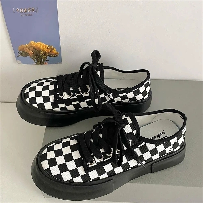 

Cow Print Cute Women Sneakers Black White Canvas Shoes Platform Flat Lace Up Tennis Shoes Casual Wild Zapatos De Mujer 220616