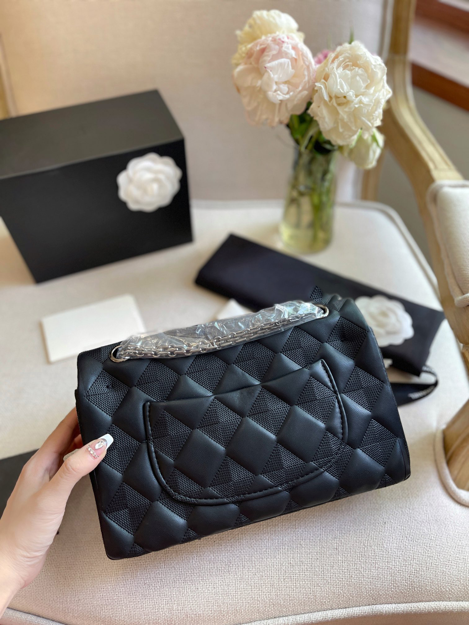 

women's shoulder bag Luxury tote purse handbag message bags cluth top quality Brand classic Genuine leather Crossbody Original Box chain 25CM Black, White