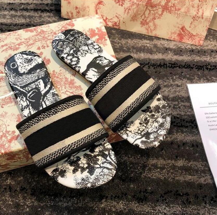 

2022 designer Paris Womens sandals Slippers Beautiful Scuffs Shoes Summer Beach Slides Girls Flat Slipper Ladies Flip Flops Loafers, 40
