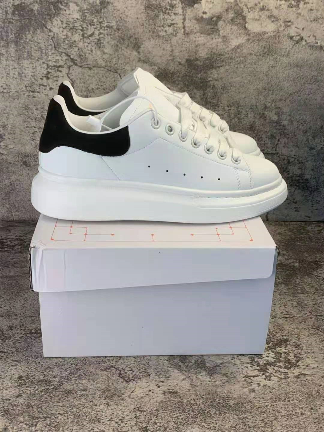 

Luxury Sneakers Loafers Designer Casual Shoes Fashion Men Women Low Lace-up Genuine Leather White Thick Sole Outdoor Zapatos Walking Trainers 36-44