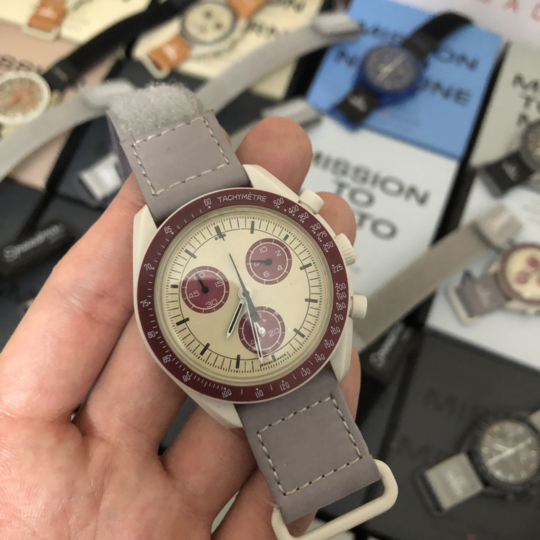 

Bioceramic Moonswatch or Plastic Moonswatch Optional Men Watches Swiss Quartz Chronograph SO33G100 Mission to Earth 42mm Green Blue Dial Nylon strap with box red, Screwdriver 1.2mm (single)