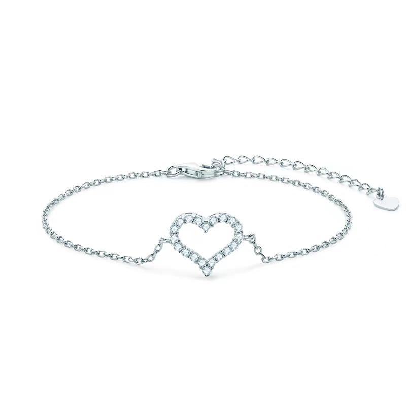 

Charm Bracelets Trendy 925 Sterling Silver 0.3ct D Color Heart Moissanite Bracelet For Women Plated White Gold Bangles GiftCharm CharmCharm