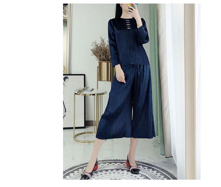 

Women's Two Piece Pants Fashion Fold Long Sleeve O-neck Solid Hollow Out T-shirt Wide Leg Velvet Two-piece Outfit IN STOCKWomen's Women'sWom, Black