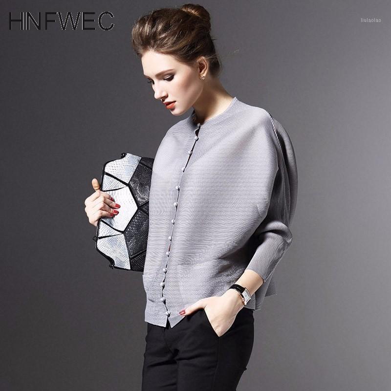 

Fashion Pleated Clothing Shirt O-neck Long Batwing Sleeve Single Breasted Pockets Woman Blouse Tops R486 Women's Blouses & Shirts, Black