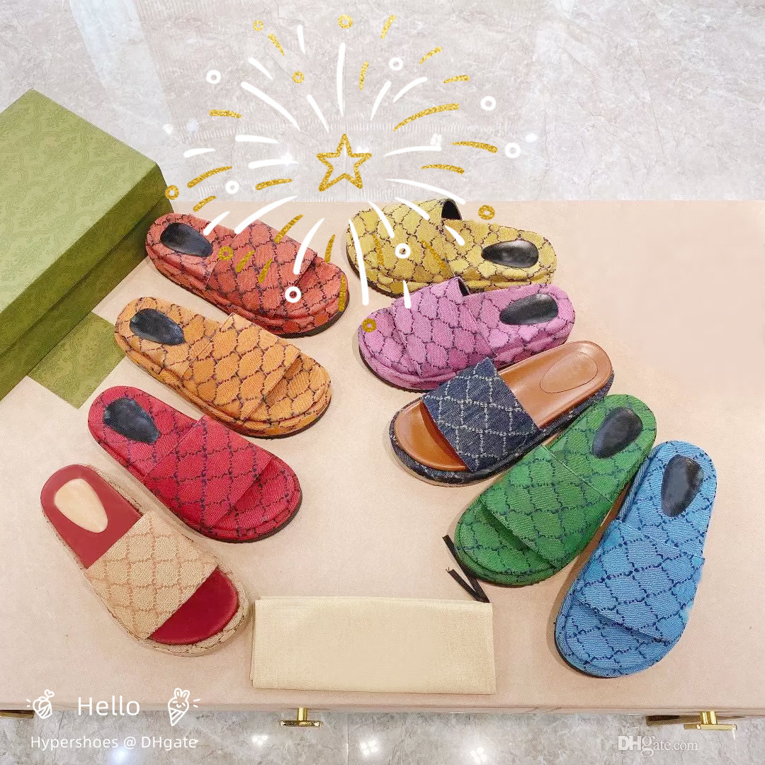 

2021 Beach Thick bottom Cartoon slippers fashion summer sexy Outdoor platform Alphabet lady Sandals Leather High heel designer women shoes Large size us4-us11, Box