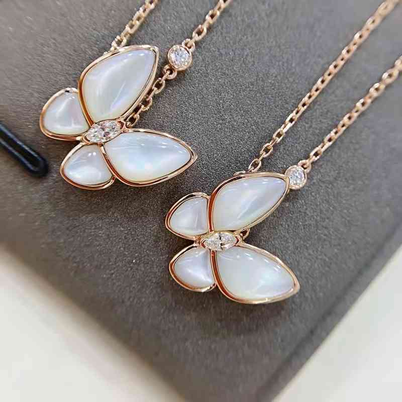 

White Fritillaria Butterfly Necklace Gold High Version Set with Diamond Pendant Simple Net Red Clavicle Chain