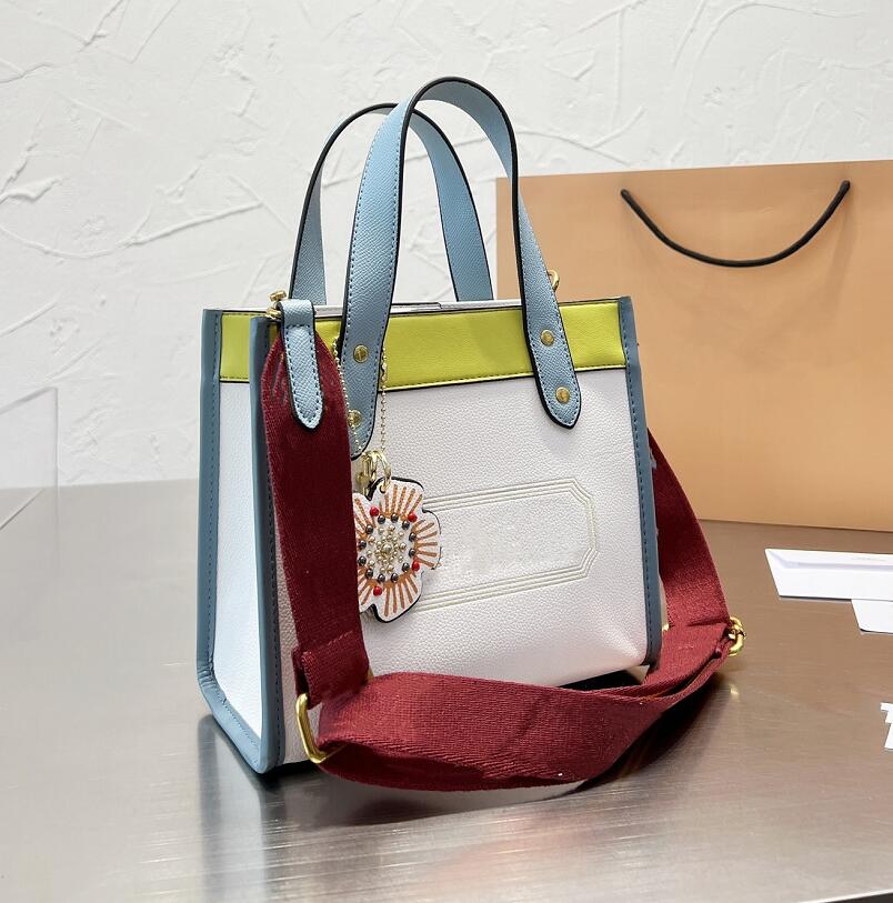 

High Quality Leather Women Totes Fashion High Capacity Designer Luxury Letter Printing Women's Cross Body Single-Shoulder Portable Travelling Bags, White (large 30/23)