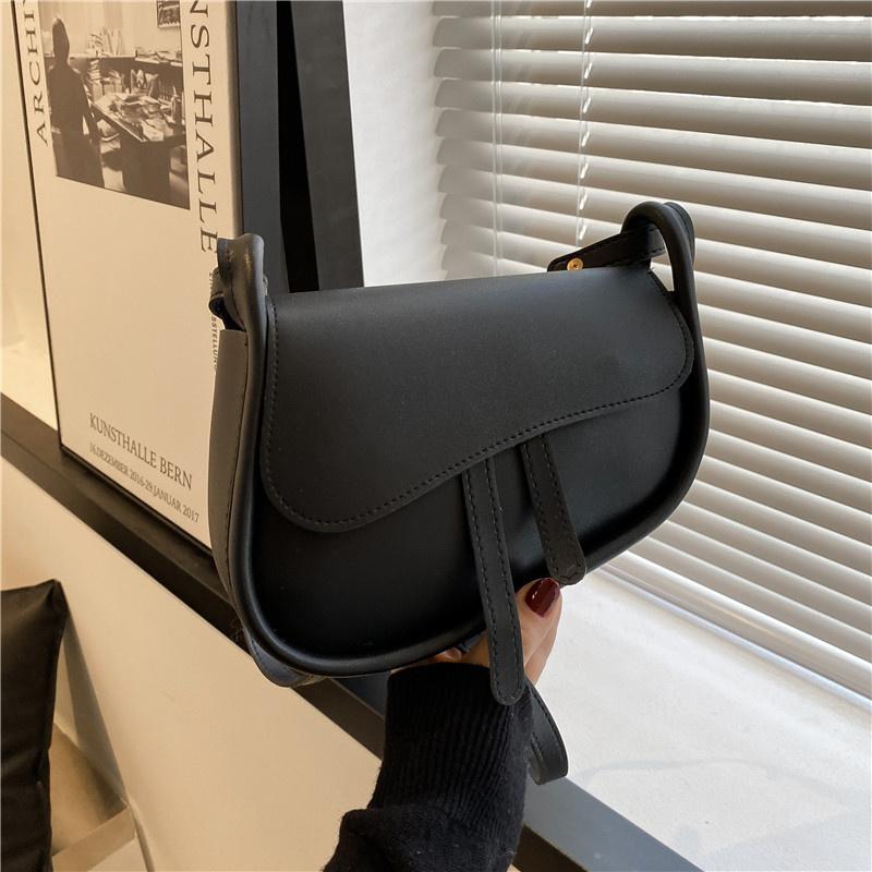 

Evening Bags Texture Foreign Style Small Bag 2022 Fashion Spring Leisure Women's Single Shoulder Messenger Solid Color Saddle BagEvening, Black