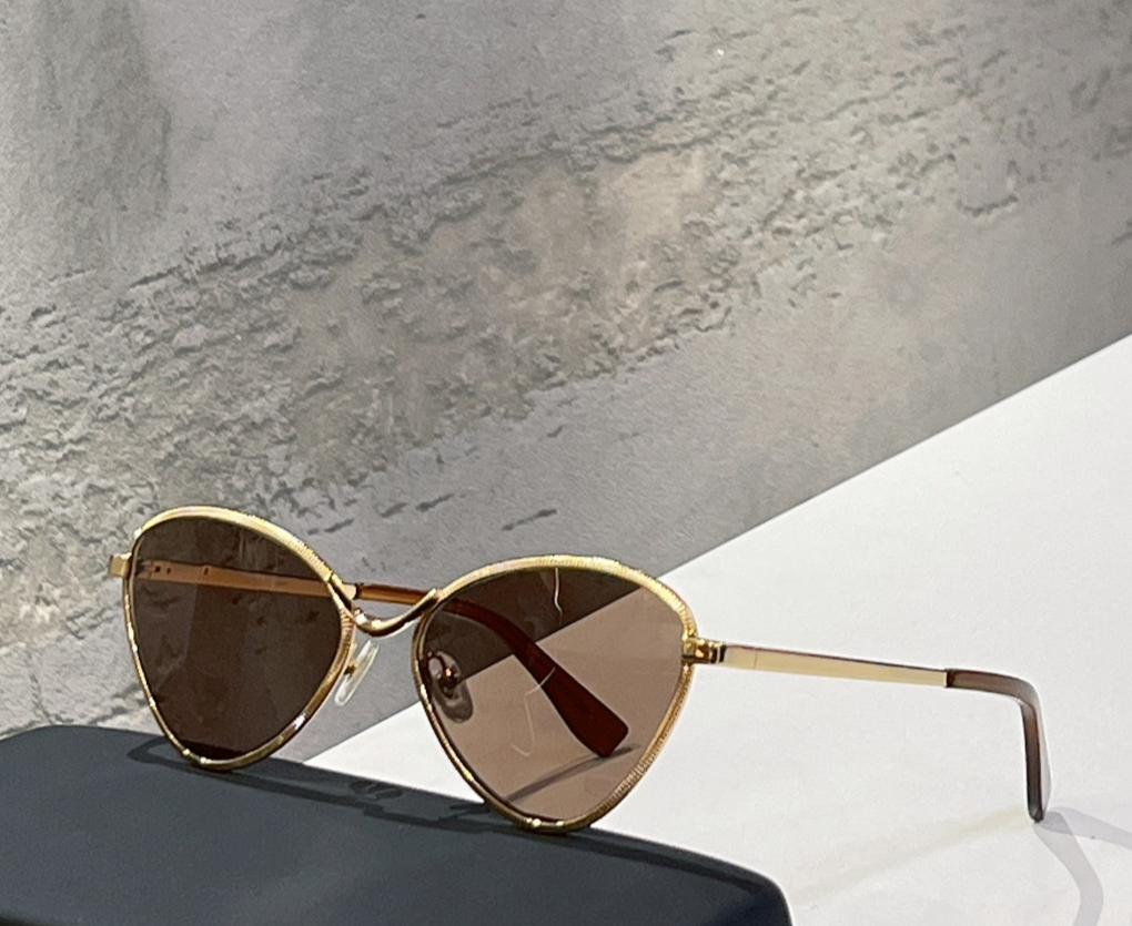

Cat Eye Sunglasses for Women Gold Brown Lens Sun Glasses Fashion Wrap Sunglasses UV400 Eyewear with Box