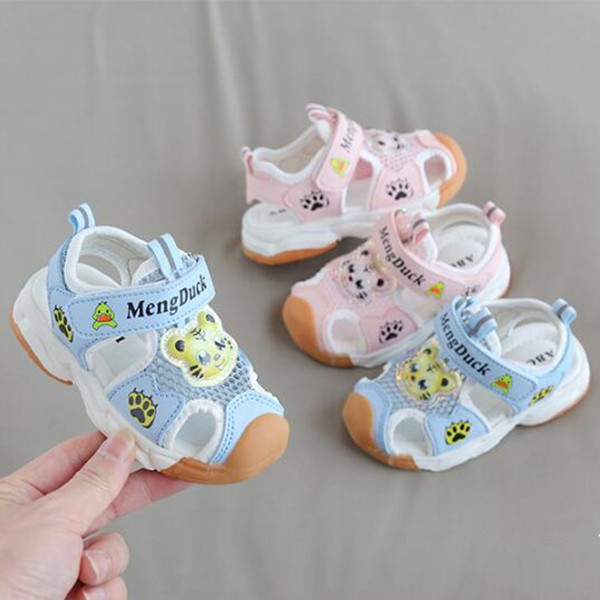 

2022 Summer New Girls Sneakers Baotou Sandals Fashion Cartoon Soft Bottom Non-slip Baby First Walk Prewalker Boys Kids Beach Sandals Shoes, Blue