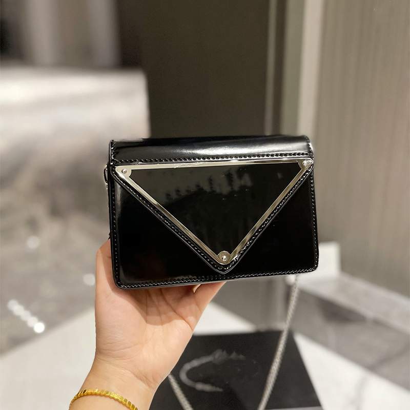 

Luxury Ladies Shoulder Chain Bag Leather High Quality Designer Bag Classic Flap Fashion Crossbody Diagonal Wallet Luxurious Mini 17cm Women Handbags Purse, Red