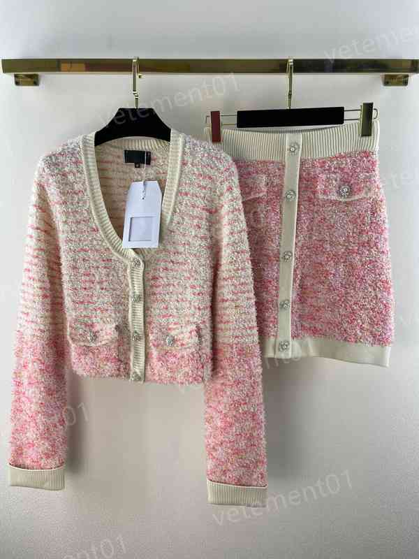 

Womens Two Piece Dress Pearl Button Pink Classic Elegant Blouse Jacket And Knitted Skirt 2 Piece Sets Luxury Top Designer Dresses For Women