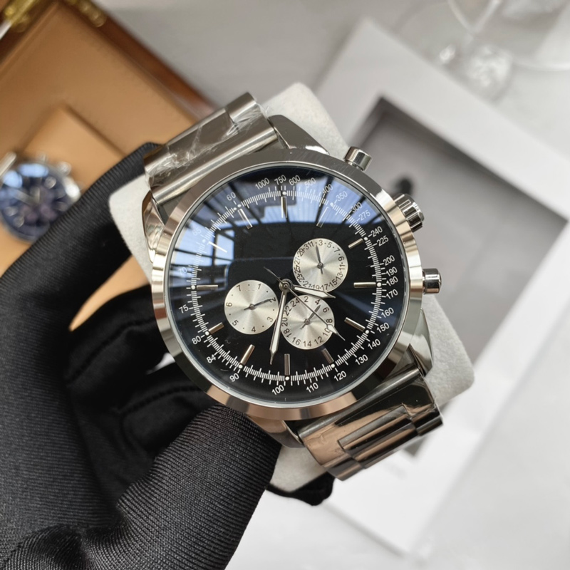 

Classic Men Watches Quartz Movement Watch 45mm Fashion Business Wristwatch, Color 1
