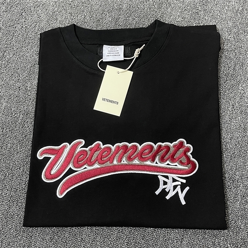Big Red Broderie Vetements tShirt Hommes Femmes Haute Qualité Été Vtm Lâche À Manches Courtes 220611