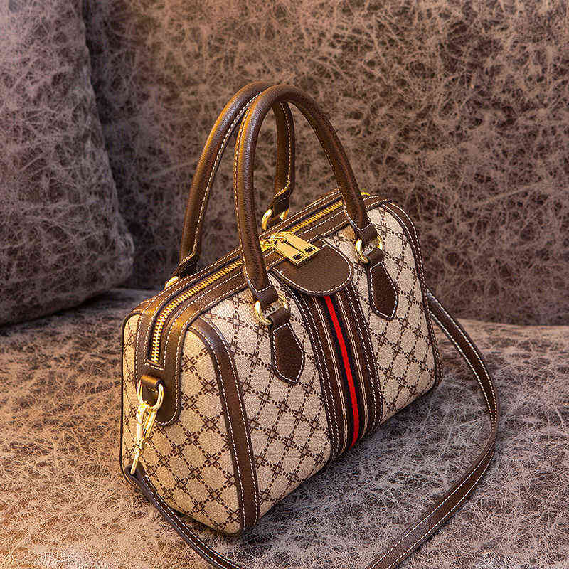 

women's bag 2022 new versatile pillow large capacity hand atmosphere Purses, Coffee