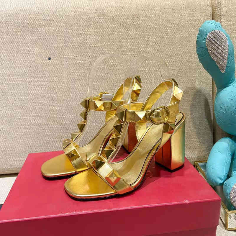 Sandals V home spring and summer Warren willow nail round head Haiyi women's fashion trend high heel thick T-shaped sandals