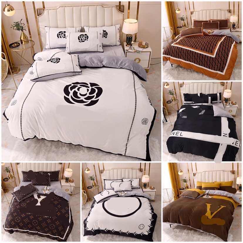 

fleece Designer Bedding Set Covers 4 Pcs Letter Printed flannel Soft Comforter Duvet Cover Luxury Queen Bed Sheet with pillow case, Customize
