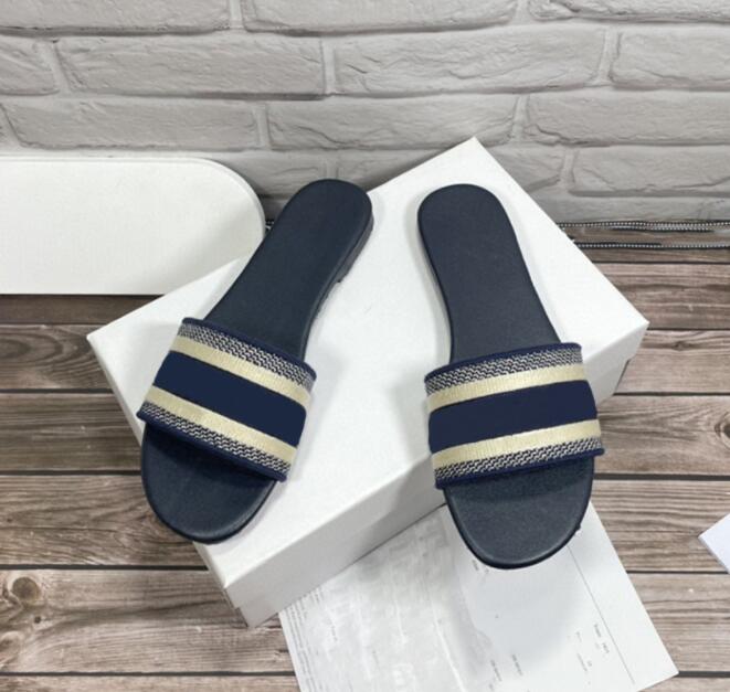 

Beach slippers Classic Flat Summer Lazy Designer Cartoon Big Head flops leather Slides Hotel Bath letter Embroider women shoes Lady Sandals Plus size no box AAAAA1, 19