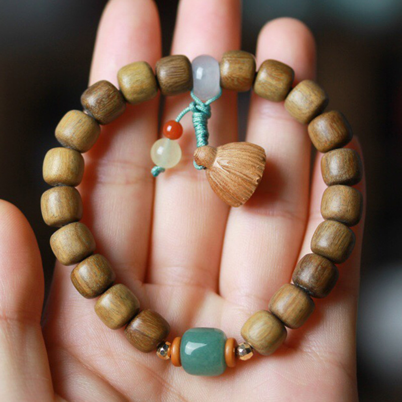 

Sandalwood Old Shaped Beads Qinglian Cloud Bracelet Men's and Women's Decorative