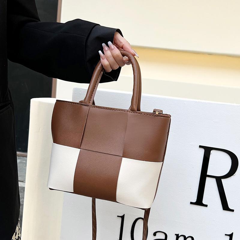 

Evening Bags Woven Checkered Tote Handbags For Women Short Handle Brand Designer Bucket Small Ladies Shoulder Crossbody 2022Evening, Black