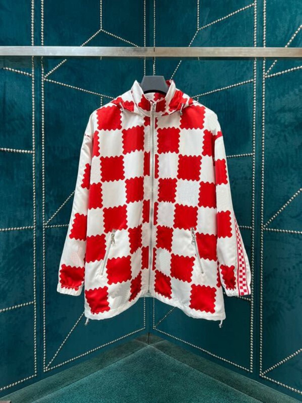 

2022ss EU Size Men's Sweater Set Hooded Casual Fashion Colorful Striped Print High Quality Versatile Breathable Long Sleeve T-Shirt Shorts, White